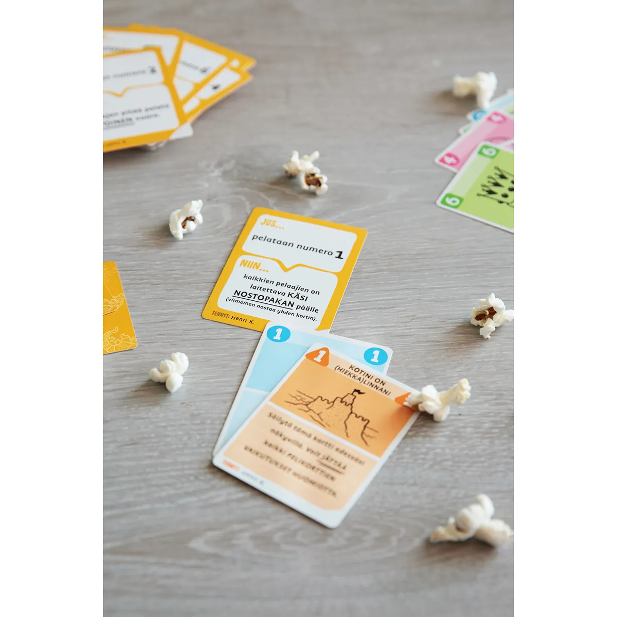 Peliko Blank gioco di carte personalizzabile finlandese